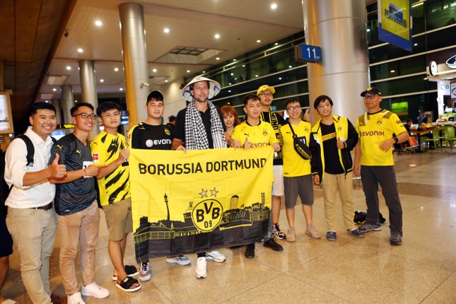 Nhà vô địch World Cup cùng huyền thoại Dortmund ‘gây sốt’ tại Việt Nam 193675