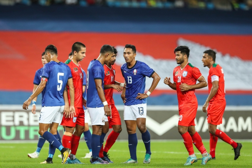 Thua liên tiếp, Lào và Campuchia tụt hạng thê thảm trên BXH FIFA 194502