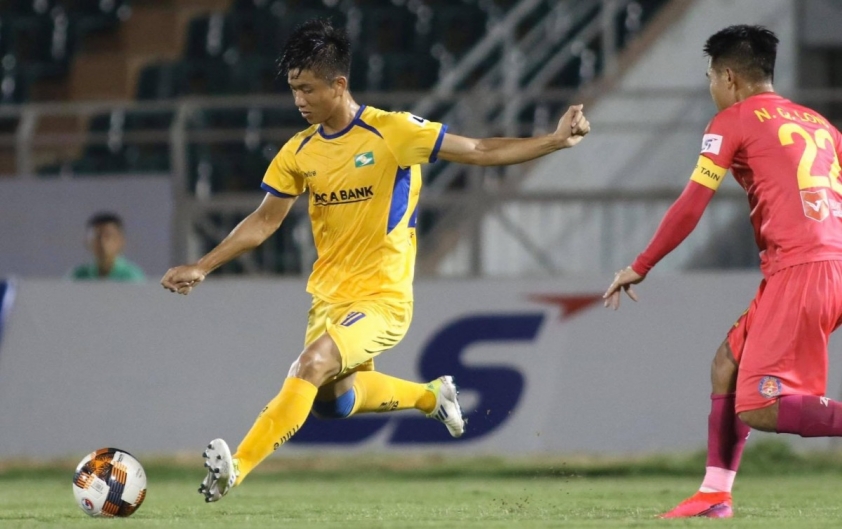 Phản ứng bất ngờ của Phan Văn Đức khi Quang Hải không dự AFF Cup 2022 212938