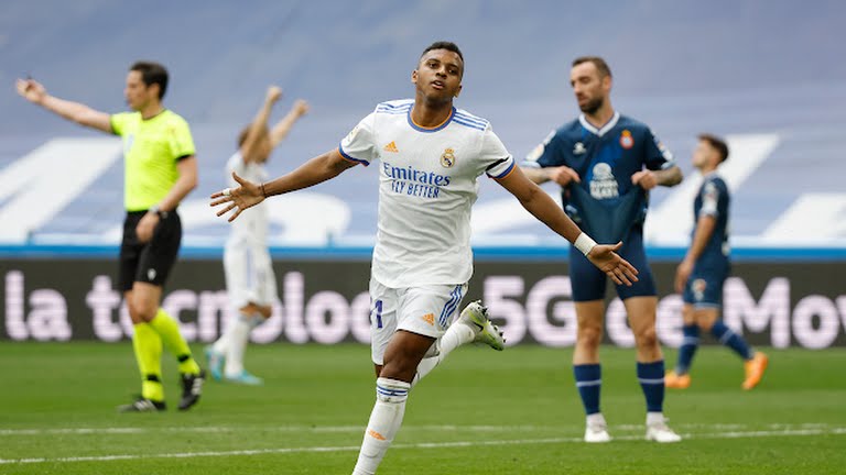 Rodrygo tỏa sáng với 2 bàn thắng liên tiếp cho Real trong vòng 10 phút