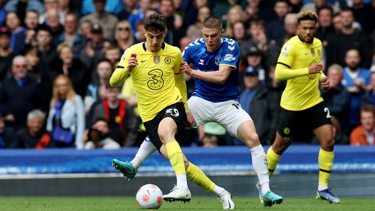 Chelsea gặp khó trước hàng phòng ngự khó chịu của Everton