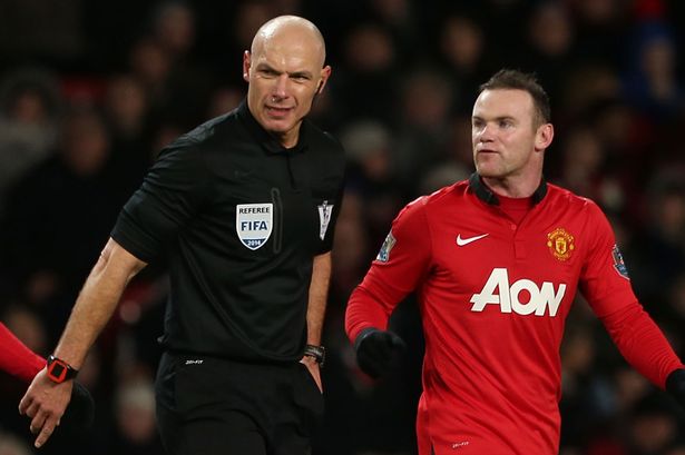 Trọng tài chuyên 'thiên vị' trở lại, Man Utd mừng thầm 152451
