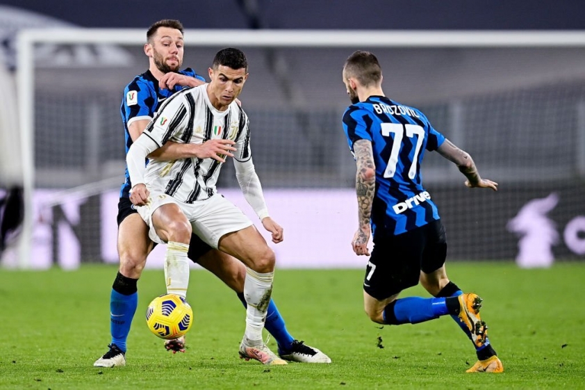 Bị dồn vào đường cùng, Ronaldo tìm tới 'kình địch' cũ nhờ giải cứu khỏi MU 153328