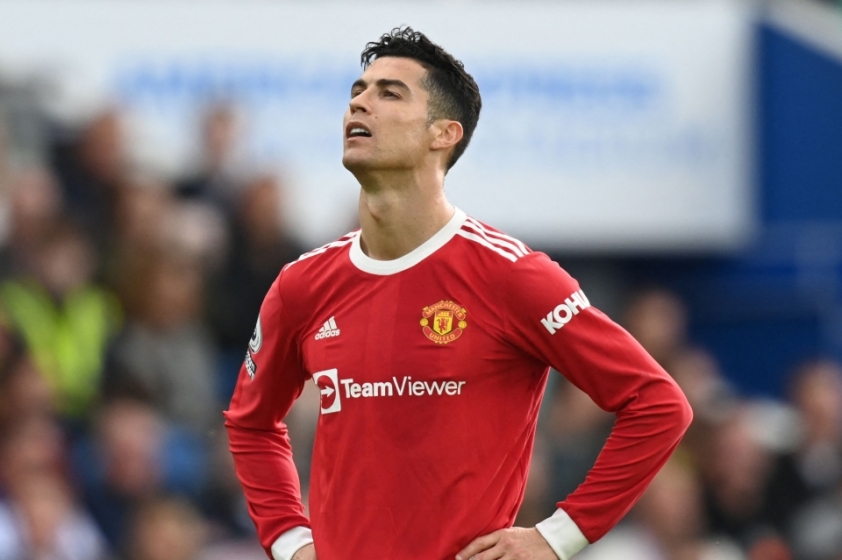 Ronaldo tuyên bố muốn rời MU, hàng loạt ông lớn xếp hàng săn đón 154648