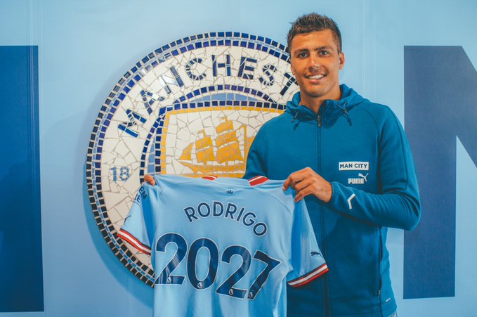 Thừa thắng xông lên, Man City ký xong tiền vệ toàn năng nhất Ngoại hạng Anh 157197