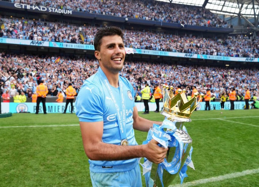 Thừa thắng xông lên, Man City ký xong tiền vệ toàn năng nhất Ngoại hạng Anh 157199