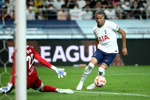 Tân binh Richarlison có màn ra mắt tương đối ấn tượng trong màu áo CLB mới