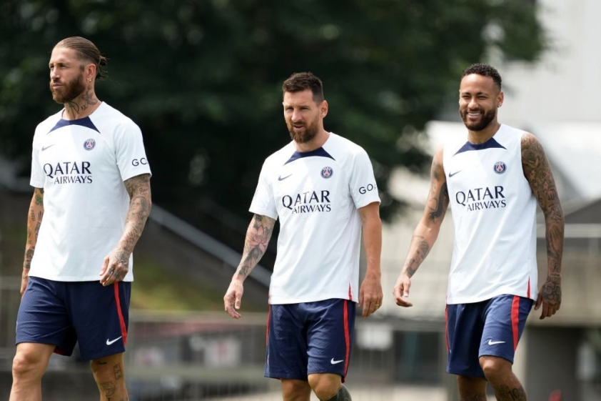 PSG bắt đầu thiết quân luật, Neymar 'ngoan ngoãn' lạ thường 161035