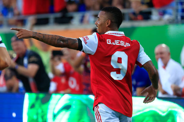 Gabriel Jesus tiếp tục cho thấy cái duyên ghi bàn kể từ khi chuyển sang khoác áo đội chủ sân Emirates
