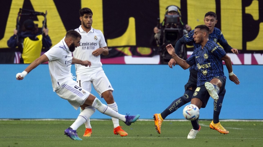 Đội trưởng Benzema cho thấy đẳng cấp bằng pha làm bàn đẹp mắt từ ngoài vòng cấm để quân bình tỷ số cho Real