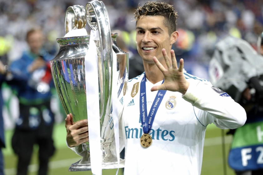 Chấp nhận về đội 'hạng 3' để đá C1, Ronaldo vẫn bị ám ảnh bởi Messi? 163629
