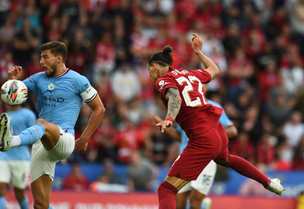 Pha đánh đầu của Nunez đem về quả phạt đền quý giá cho Liverpool