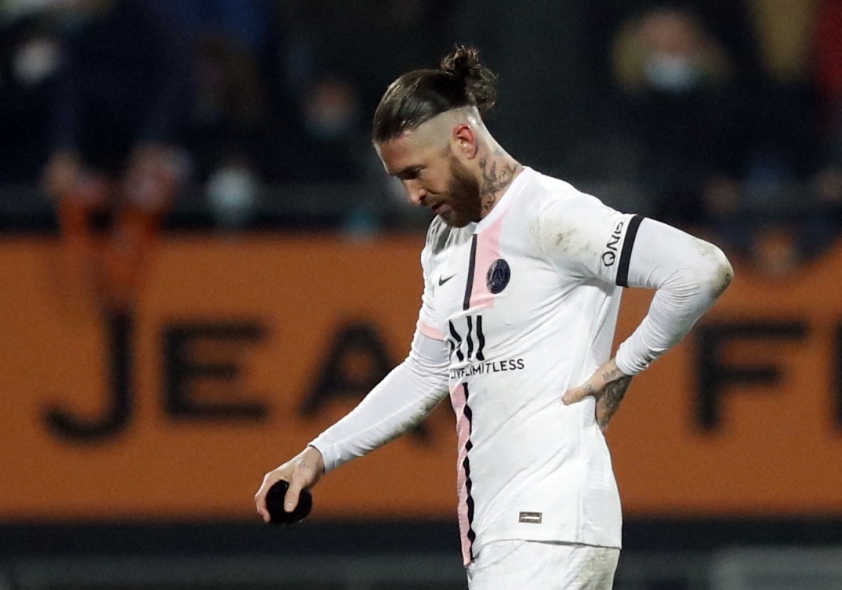 Chán nản Sergio Ramos, PSG tất tay vì 'bức tường thép' trong mơ 168328