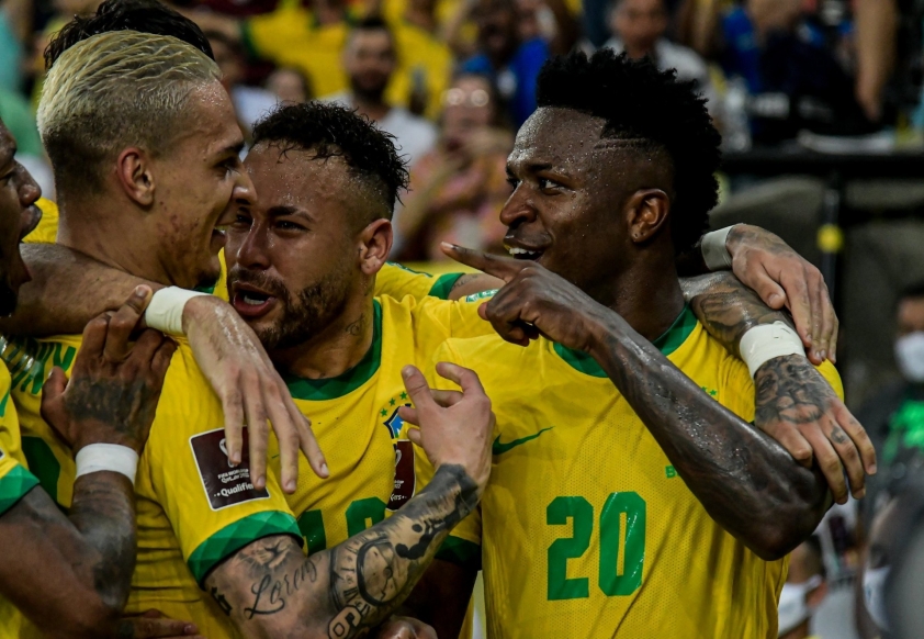 Người đại diện hành động ẩn ý, MU đếm ngày đón 'Neymar chân trái'? 176102
