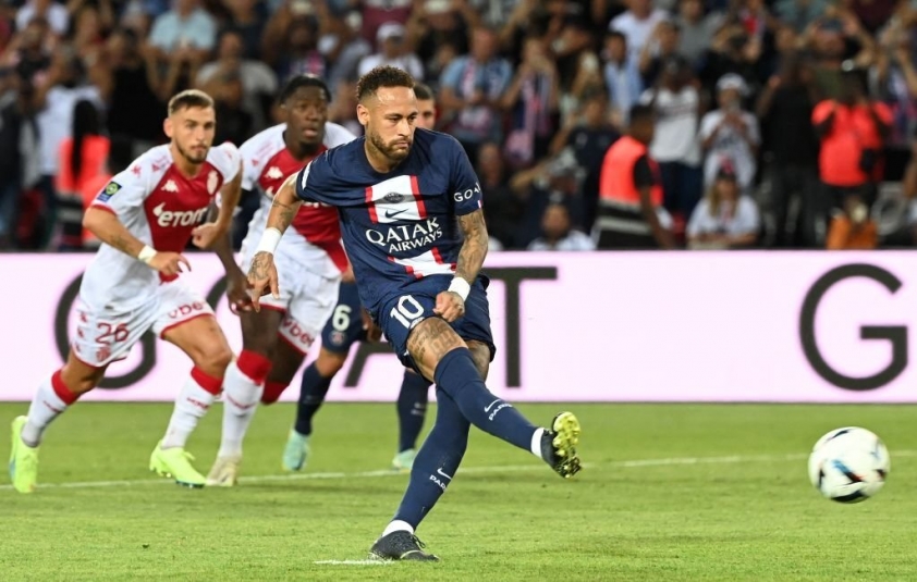 Mục tiêu của PSG không xin lỗi sau hành vi 'bất kính' với Messi và Neymar 179374