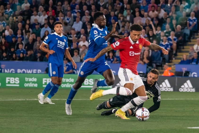 MU có được bàn mở tỷ số sớm từ một tình huống tỏa sáng của Jadon Sancho phút 22