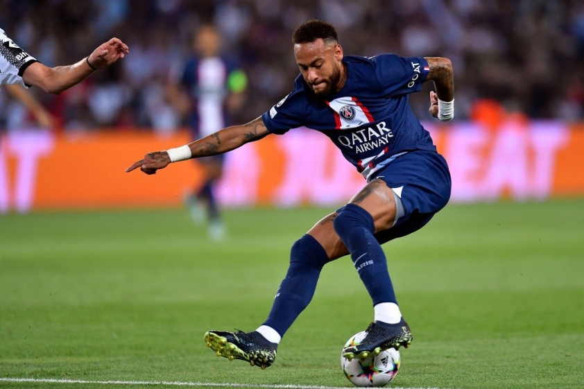 Neymar cứ việc than vãn, Mbappe có lối đi của tiêng mình 183284