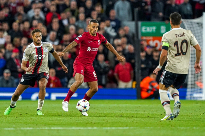 Sự trở lại của Thiago giúp cho những pha lên bóng của Liverpool trở nên thanh thoát và hiệu quả hơn