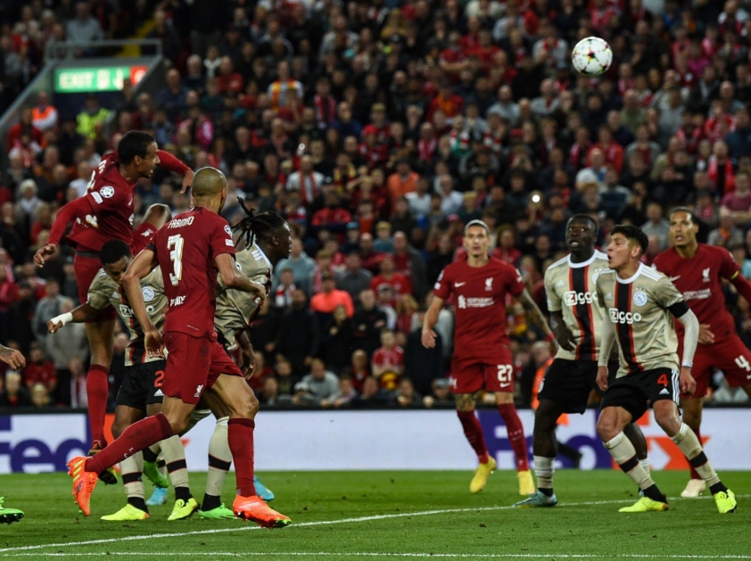 Pha bật cao đánh đầu của Matip đem về chiến thắng quý giá cho Liverpool