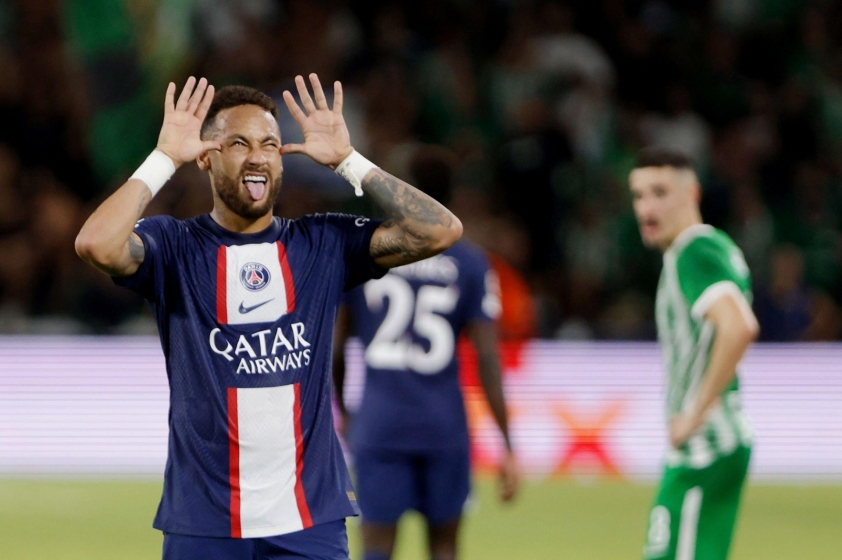 Neymar bị trọng tài bắt nạt, tức tưởi hơn cả lúc Mbappe ngó lơ 187538