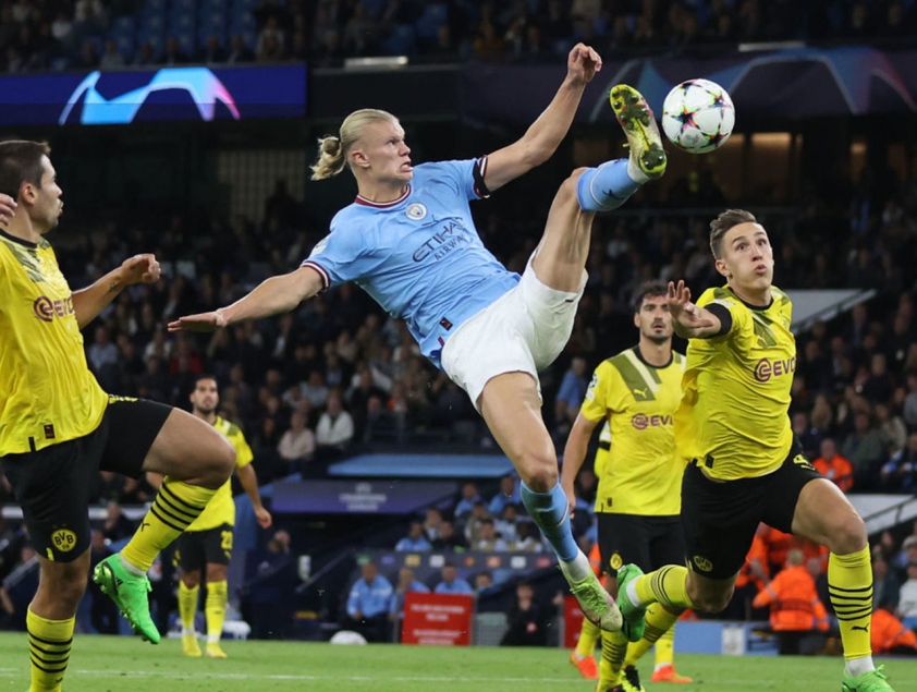 Haaland nhận vinh dự đầu tiên tại Man City, sánh vai cùng Bruno Fernandes 188424