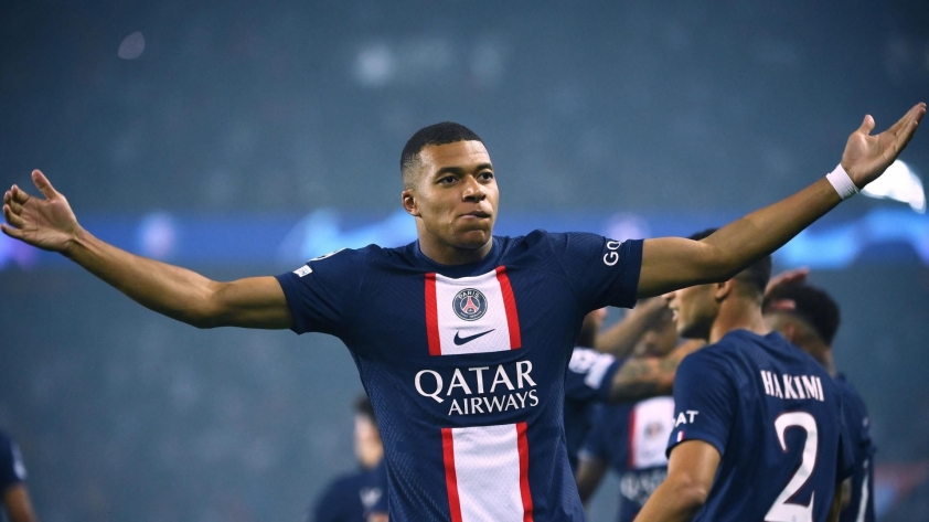 Đá tiền đạo nhưng Mbappe lại hờn dỗi vì bị 'chê' phòng ngự kém? 189974