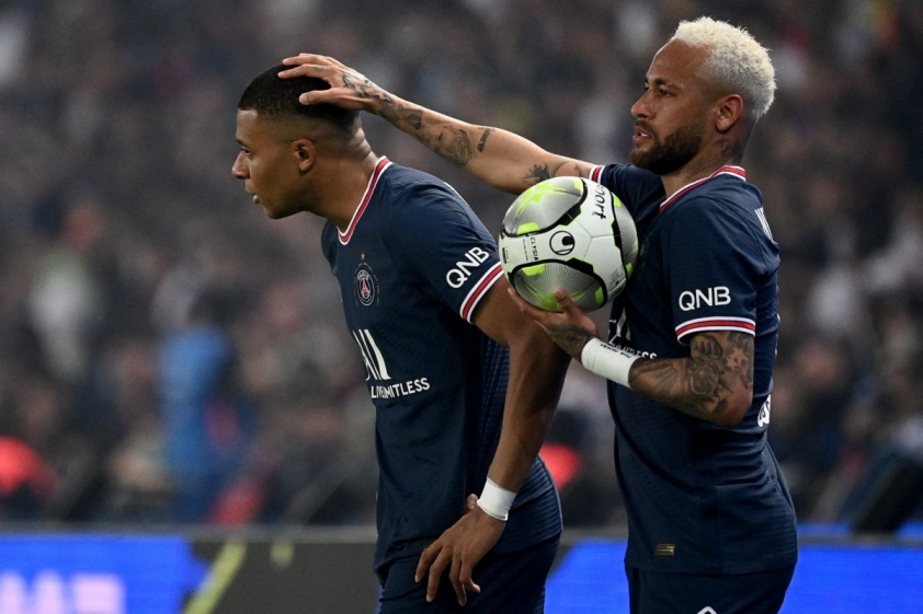 Mbappe và Neymar như nước với lửa, rời PSG lên tuyển vẫn kèn cựa nhau? 193876