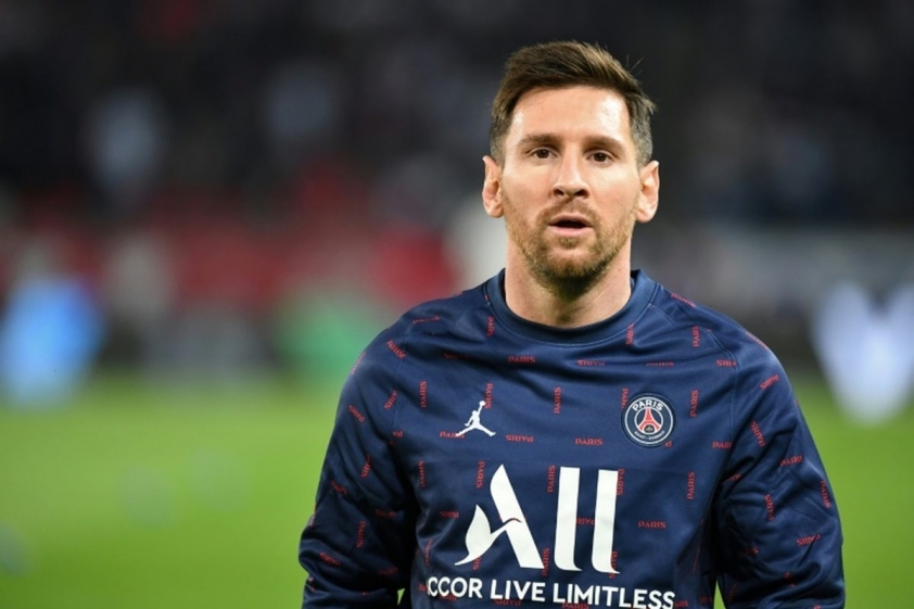Messi bất ngờ bị chỉ trích vì quá 'chu đáo với gia đình'? 195500