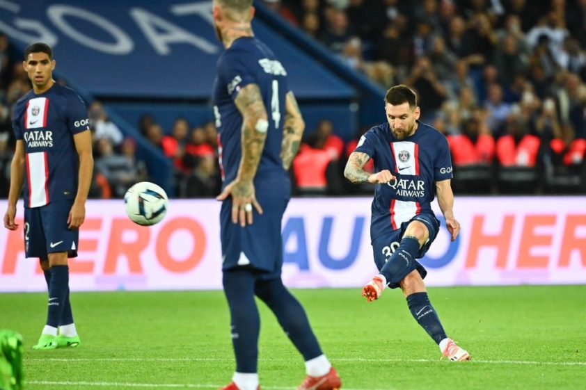 Tin bóng đá 2/10: Vắng Quang Hải, Pau trở về mặt đất, Messi lập kỷ lục với siêu phẩm 195974