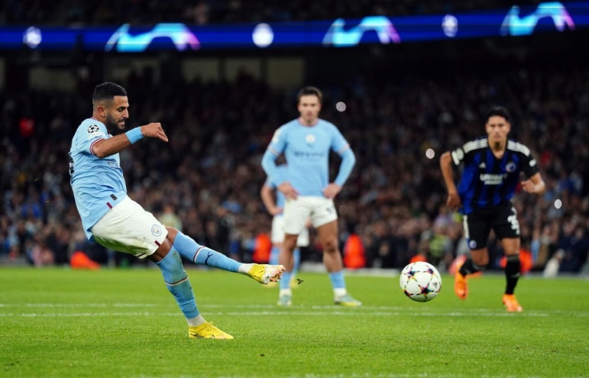 Mahrez không mắc sai lầm nào trên chấm phạt đền