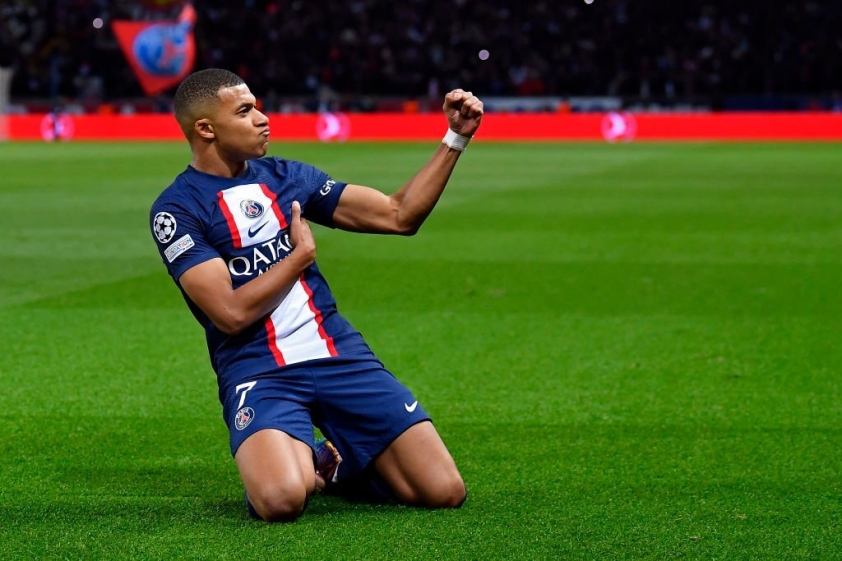 Bỏ ngoài tin đồn đòi ra đi, Mbappe đi vào lịch sử PSG tại Cúp C1-201379