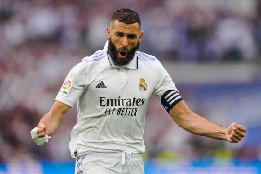 Chưa cần cầm Quả bóng vàng trên tay, Benzema đã được Real 'thưởng nóng' 204199