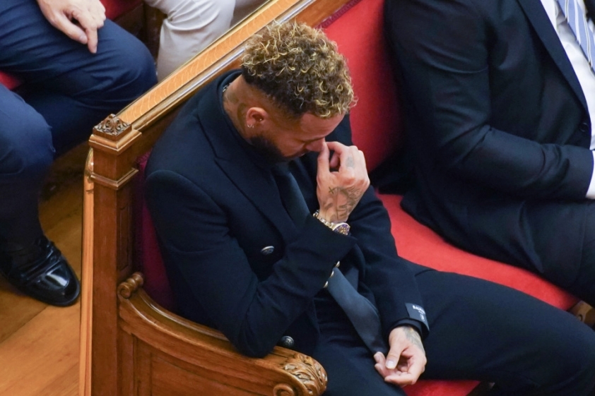 Neymar trở về Barcelona, đối diện án tù hủy hoại sự nghiệp 204256