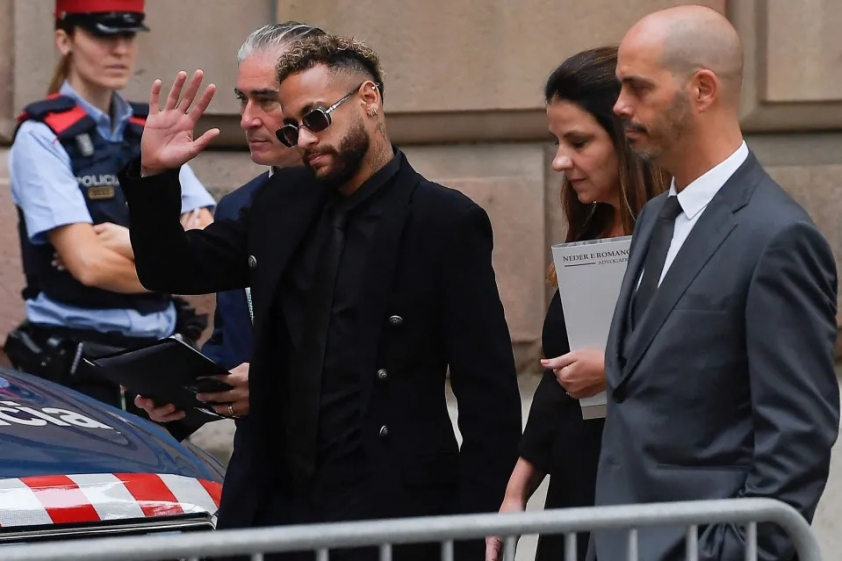 Neymar hầu tòa, chỉ thẳng chủ mưu vụ bê bối chuyển nhượng tới Barca 205042