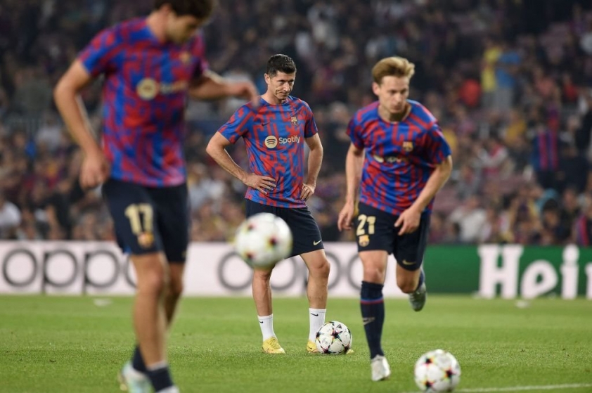Barca bị loại khỏi Cúp C1 từ vòng bảng năm thứ hai liên tiếp 209243