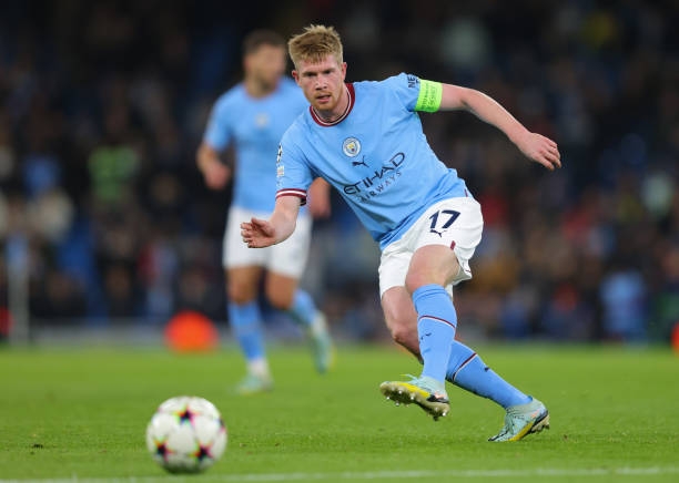De Bruyne vào sân và giúp Man City có bàn thắng thứ hai, qua đó châm ngòi cho màn lội ngược dòng ngoạn mục