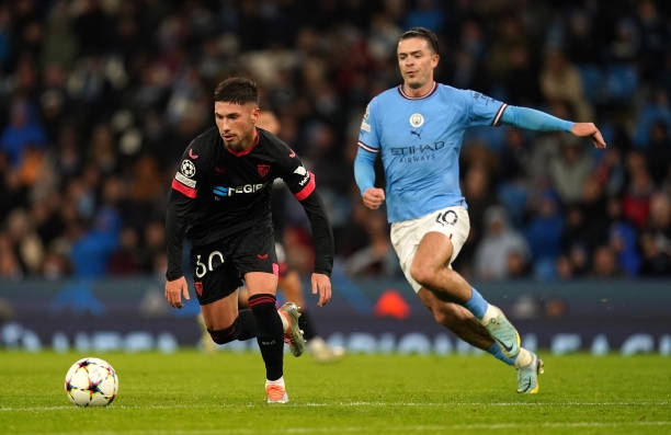 Grealish có một ngày thi đấu kém hiệu quả và bị thay ra ở đầu hiệp 2