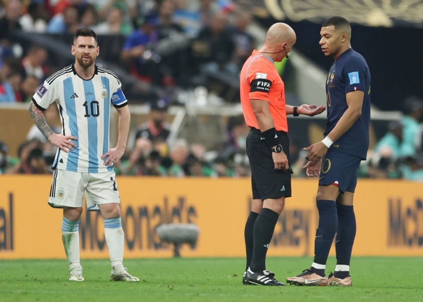 Trọng tài được minh oan ở tình huống đau đầu nhất chung kết World Cup 235812