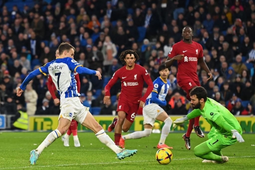 Cú đúp của Solly March ở đầu hiệp 2 chỉ là bắt đầu cho cơn ác mộng của The Kop