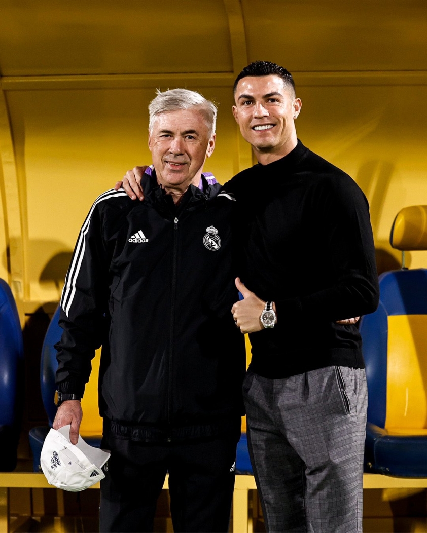 Ronaldo đứng yên nhìn, đàn em tay chân run lẩy bẩy 242100