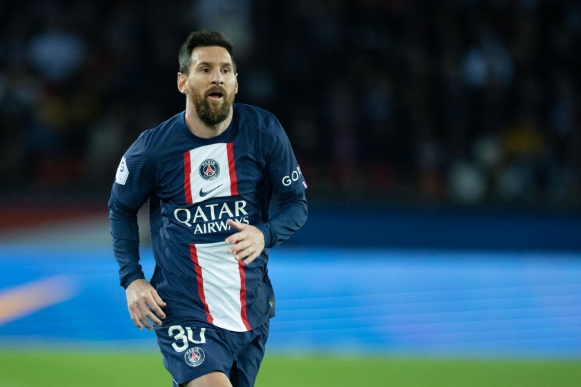 Messi nhận vinh dự đặc biệt từ xứ tỷ dân, cho Neymar Mbappe hít khói 242587