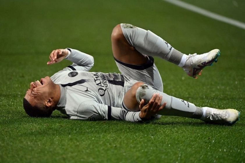mbappe-psg-1675313623.jpg