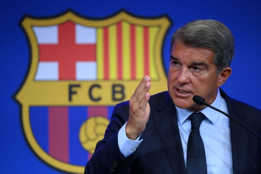 Barca mong Pique giải nghệ sớm để không phải trả nợ lương 144415
