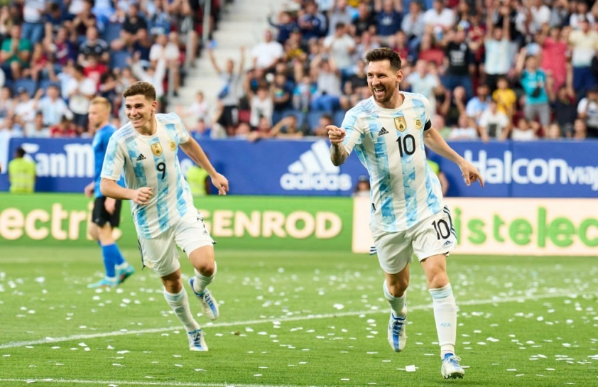 Ronaldo gọi, Messi trả lời bằng 5 bàn thắng hủy diệt đối thủ châu Âu 145220