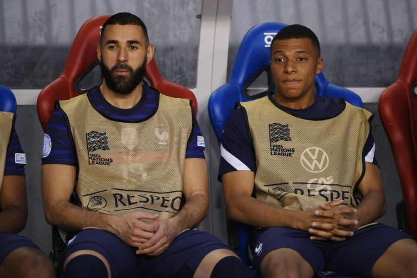 Cả Benzema và Mbappe đều không ra sân trận này