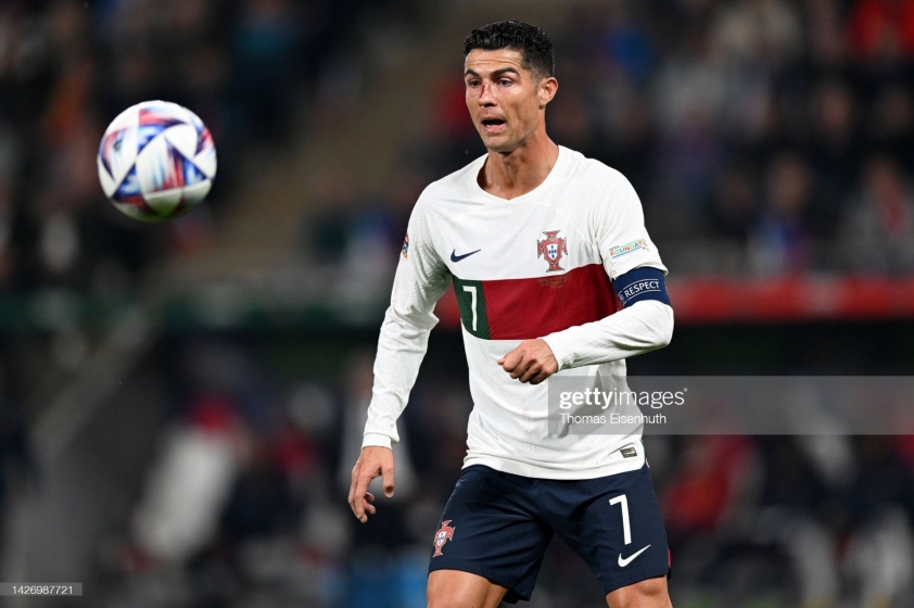 Ronaldo chảy máu đầm đìa đầy ghê rợn khi thi đấu, hình ảnh khiến fan không khỏi xót xa 192726