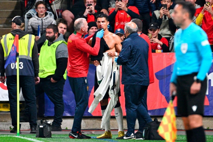 Ronaldo chảy máu đầm đìa đầy ghê rợn khi thi đấu, hình ảnh khiến fan không khỏi xót xa 192728