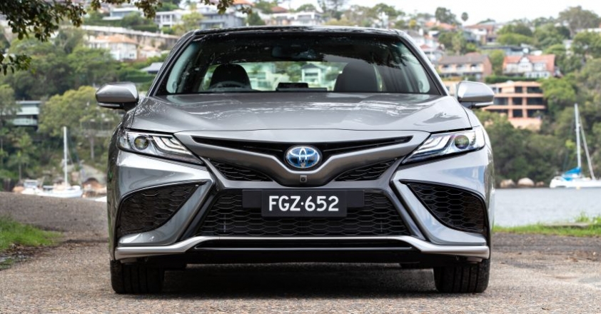 Toyota Camry 2021 facelift ra mắt tại Úc