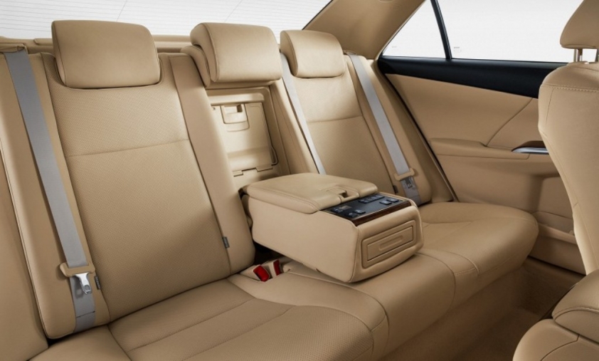 Ghế sau xe Toyota Camry 2016