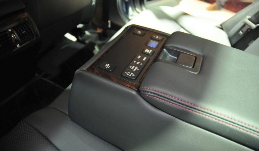 Đánh giá xe Toyota Camry 2016 40443